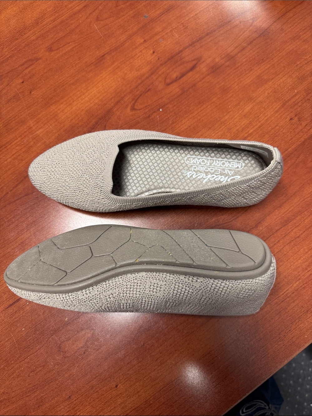 Skechers flats size 7 // 091210